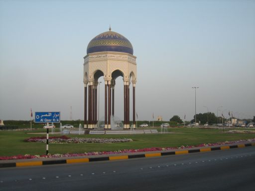 PKW Rundreise, Oman, Muscat Al Qasr Round About