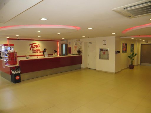 Tune Hotel, Ermita, Manila, Philippinen, Rezeption und Empfangshalle im Erdgeschoss