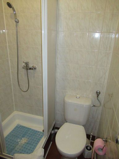 Hotel Wilczy Szaniec - Wolfsschanze, Kętrzyn - Rastenburg, Polen, Bad mit Dusche und WC