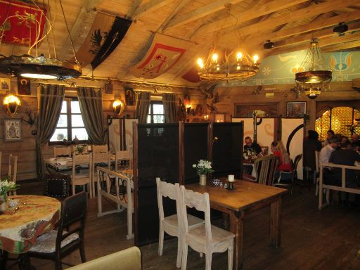 Restaurant Ogniem i Mieczem, Bydgoszcz – Bromberg, Polen, Gastraum ehemalige Filmkulisse von Ogniem i Mieczem