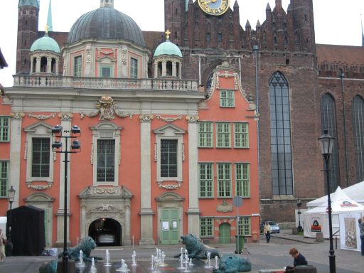 Springbrunnen vor der Marienkirche, Gdańsk - Danzig, Polen