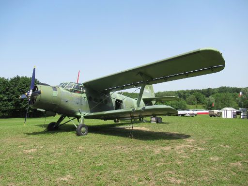 Muzeum 303 Wilcze Lotnisko, Kętrzyn - Rastenburg, Polen, Antonow AN-2