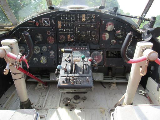 Muzeum 303 Wilcze Lotnisko, Kętrzyn - Rastenburg, Polen, AN-2 Cockpit