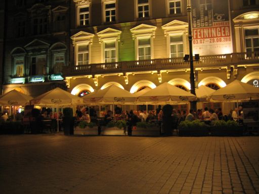 Nachts am Hauptplatz, Krakau, Polen