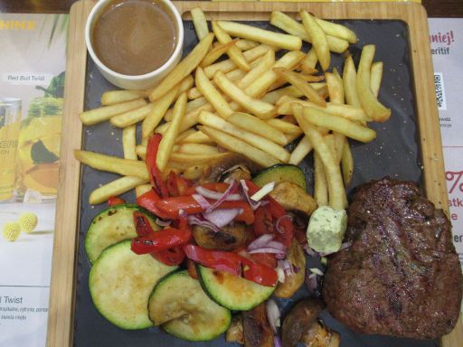 Poznań, Polen, Sphinx® Restaurant, Argentinisches Steak 180 g im Juni 2022