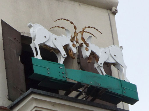 Rathaus und Museum der Stadtgeschichte, Poznań, Polen, Rathausturm Ziegenböcke um 12:00