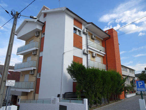 Hotel Santa Apolónia, Bragança, Portugal, Außenansicht vom kostenlosen Parkplatz