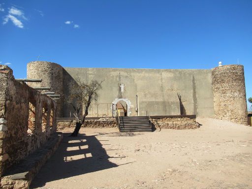 Burg, Castelo de Castro Marim, Portugal, Eingang zur inneren Burg