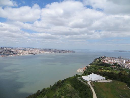 Cristo Rei, Lissabon, Portugal, Ausblick auf den Tejo Fluss landeinwärts