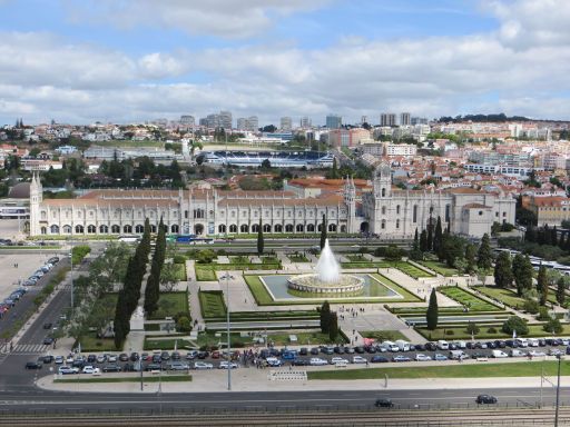 Padrão dos Descobrimentos, Lissabon, Portugal, Blick von der Aussichtsplattform auf das Hieronymuskloster