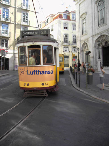 Linie 28 E, Lissabon Portugal, Carreira 28 Straßenbahn Ansicht von hinten