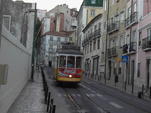 Linie 28 E, Lissabon Portugal, Linie 28 auf zweispuriger Strecke