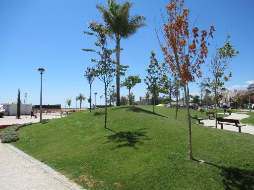 Monte Gordo, Portugal, Park an der Strandpromenade