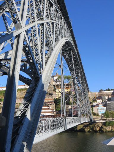 Dom Luís I Brücke, Porto, Portugal, Stahlbogenkonstruktion mit zwei Ebenen