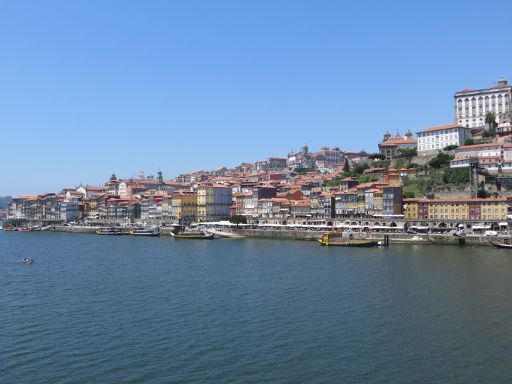 Dom Luís I Brücke, Porto, Portugal, Blick von der unteren Ebene auf Porto