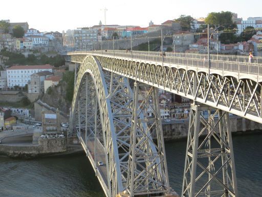 Dom Luís I Brücke, Porto, Portugal, Blick von Vila Nova de Gaia nach Porto