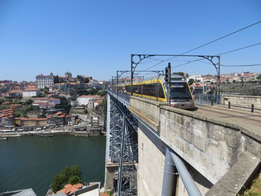Dom Luís I Brücke, Porto, Portugal, Tram / Straßenbahn