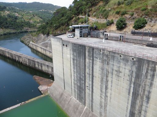 Mietwagentour Douro Peso da Régua – Pinhão, Porto, Portugal, Staustufe mit Schiffshebewerk