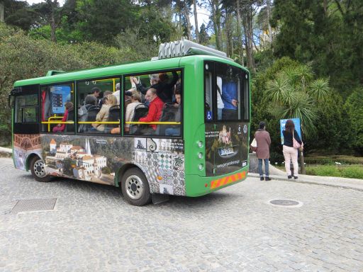 Palácio Nacional da Pena, Sintra, Portugal, Bus auf dem Gelände für 3,– € 2015