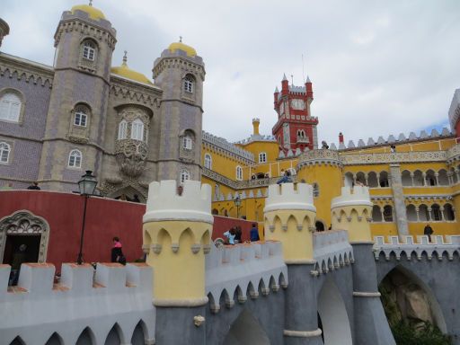 Palácio Nacional da Pena, Sintra Portugal, Außenansicht vom Aufgang