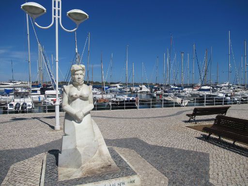 Vila Real de Santo António, Portugal, Statue am Hafen