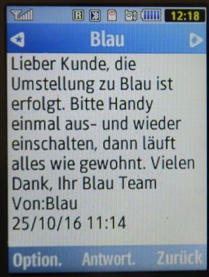 Blau, SMS auf einem Samsung GT–C3590 mit Meldung Umstellung auf Blau