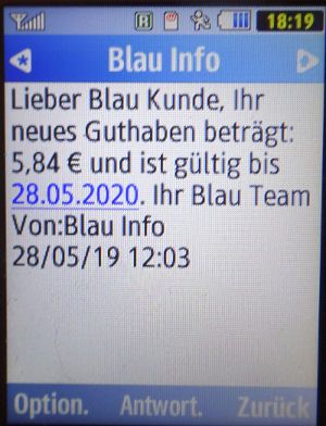 Blau, SMS auf einem Samsung GT–C3590 mit Bestätigung Guthabenaufladung