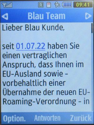 Blau, SMS auf einem Samsung GT–S3370 mit Meldung EU Roaming Verordnung 2022 im Juli 2022