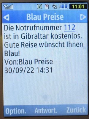 Blau, SMS auf einem Samsung GT–S3370 mit Meldung Notrufnummer 112 in Gibraltar September 2022