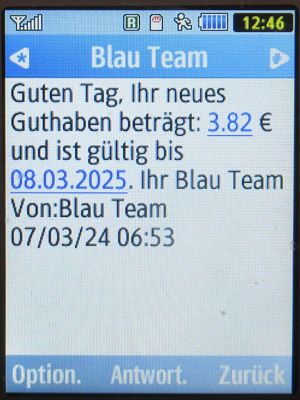 Blau, SMS auf einem Samsung GT–C3590 mit Bestätigung Guthabenaufladung