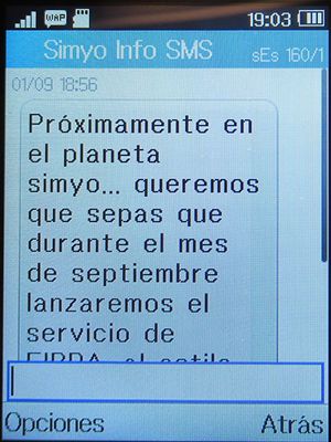 simyo prepaid SIM Karte Spanien, SMS Ankündigung Internet Glasfaser September 2020 auf einem Alcatel 2051X