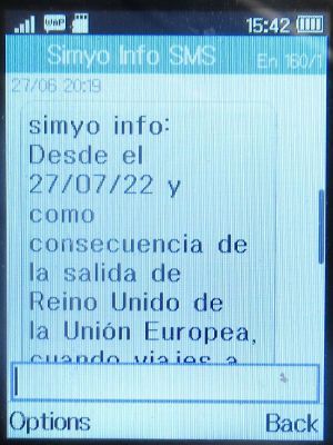 simyo prepaid SIM Karte Spanien, SMS mit Hinweisen zum Roaming Großbritannien ab 27.07.2022 auf einem Alcatel 2051X im Juni 2022