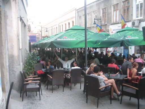 Bukarest, Rumänien, Straßenkneipen in der Altstadt