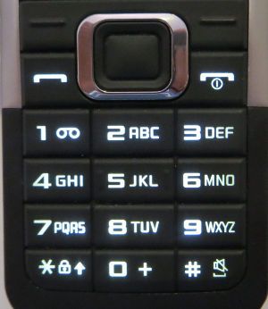 Samsung, Mobiltelefon, GT–E1120, beleuchtete Tastatur