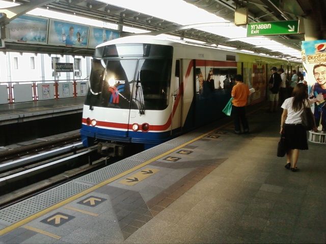 Samsung, SGH–L760, Kamera 640 x 480 Auflösung Beispiel Skytrain Bangkok