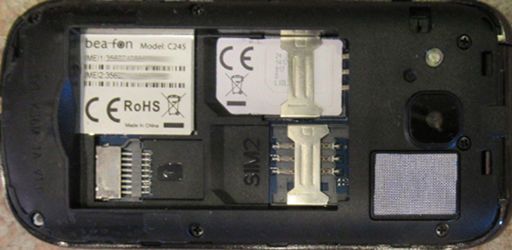 Bea-fon C245 Mobiltelefon, Gehäuserückseite mit microSD Steckplatz, Mini SIM Karten Steckplatz und Batteriefach