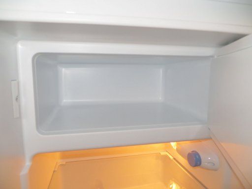 Kühlschrank mit Gefrierfach, Carrefour Home CRT100W–11, Gefrierfach mit 14 Liter Volumen
