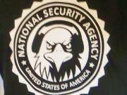 National Security Agency United States of America The NSA The only part of goverment that actually listens. T–Shirt von artshirt24 ebay™ 13,95 € plus 3,50 € Versandkosten Juli 2015