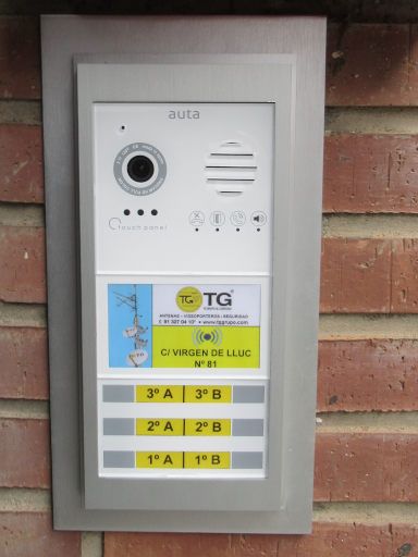 Türsprechanlage mit Video, Auta Neos digital, Türstation XENIA mit Videokamera und Tasten für 6 Wohneinheiten