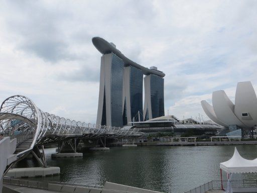 Singapore, Marina Bay Sands®, Ansicht von der Raffles Avenue