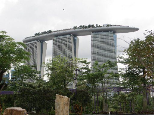 Singapore, Marina Bay Sands®, Hotel Ansicht von Gardens by the Bay