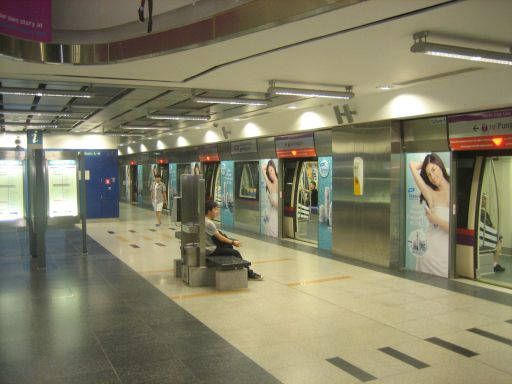 SMRT, Singapore, MRT Station Clarke Quay