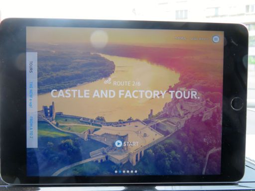 up! city, Bratislava, Slowakei, Castle and factory tour auf einem iPad