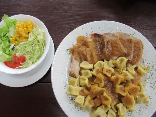 Idrija, Slowenien, Restaurant Gostilna Kos mit Idrijski žlikrofi