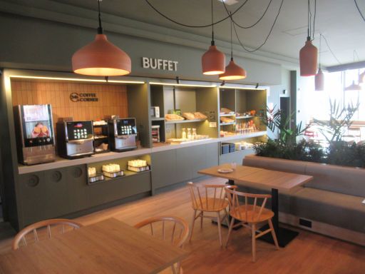 B&B Hotel Granada, Granada, Spanien, Fr&uuml;hst&uuml;cksraum mit Buffet