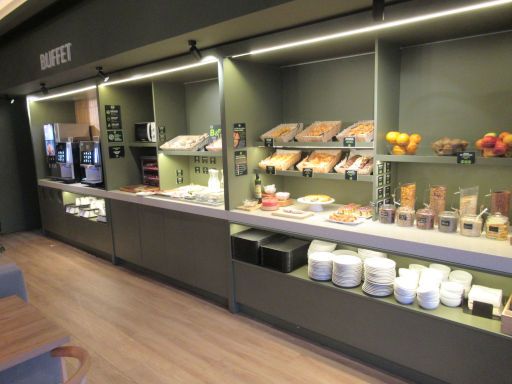 B&B Hotel Granada, Granada, Spanien, Fr&uuml;hst&uuml;cksbuffet im September 2026