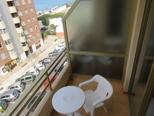 Apartamentos Be Smart Florida Puerto de la Cruz, Teneriffa, Spanien, Balkon mit zwei Stühlen und Tisch