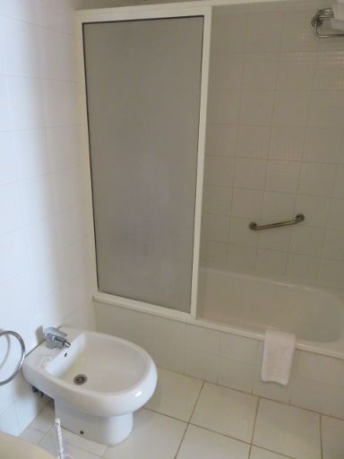 Apartamentos Be Smart Florida, Puerto de la Cruz, Teneriffa, Spanien, Bad mit WD und Badewanne mit Duschfunktion