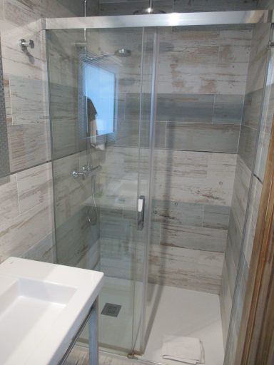 Casa Rural Mugarri, Pobeña, Spanien, Bad mit Regenschauer Dusche