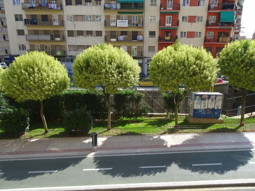 Gran Hotel Castellano Centro, Salamanca, Spanien, Blick aus Zimmer 401 Richtung Straße und Eisenbahnstrecke